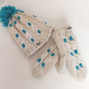 KNITWITS Originals by deLUX | Handmade Winter Pomp Hat Toque + Matching Mittens